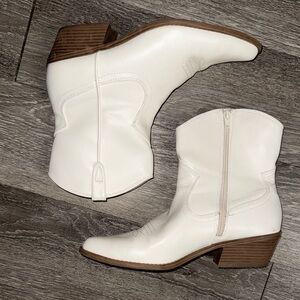 No Boundaries White Ankle Boots with Brown Heel